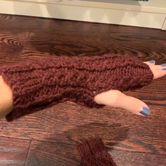 Accessories - Knitted hand warmers